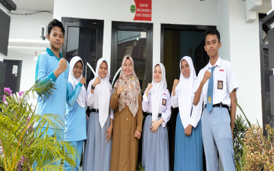 8 SISWA SMAN 8 KOTA TERNATE HARUMKAN NAMA PROVINSI MALUKU UTARA DI 7 AJANG BERGENGSI TINGKAT NASIONAL